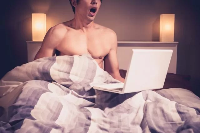 Les films pornos affectent-ils la libido masculine