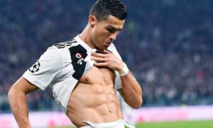 5 exercices pour obtenir les abdos légendaires de Cristiano Ronaldo ! Succès garanti
